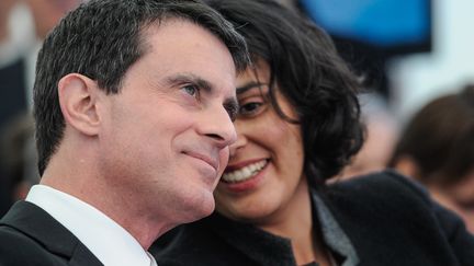 Le Premier ministre, Manuel Valls, et la ministre du Travail, Myriam El Khomri, le 22 f&eacute;vrier 2016 &agrave; Chalamp&eacute; (Haut-Rhin). (SEBASTIEN BOZON / AFP)