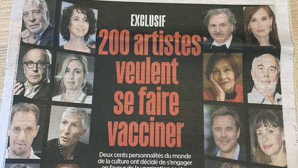 La Une du journal Le Parisien, qui publie le 7 janvier 2021 un engagement de 200 artistes à se faire vacciner contre le covid-19 (Sophie Jouve / franceinfo Culture)