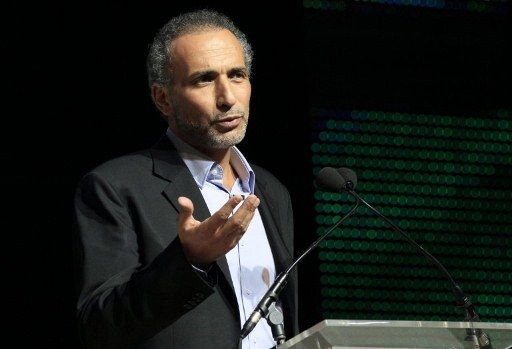 L'intellectuel Tariq Ramadan plaide pour une meilleure intégration des musulmans en Europe mais on lui reproche d'avoir un double discours (JACQUES DEMARTHON / AFP)