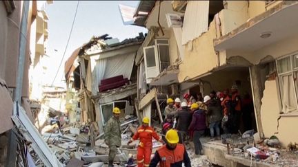 Séismes en Turquie et en Syrie : des survivants sortis des décombres trois jours après le tremblement de terre (FRANCE 2)