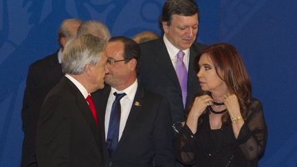 Le G20 r&eacute;unit les dirigeants les plus puissants du monde. Sur la photo,&nbsp;Fran&ccedil;ois Hollande, Cristina Kirchner (pr&eacute;sidente argentine), David Cameron (premier ministre britannique) (ON)