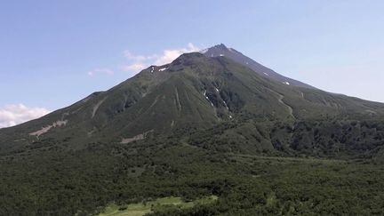 Russie : le Kamtchatka, territoire couvert de volcans, attire les touristes (France 2)