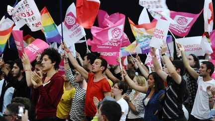 Des militants des Jeunes socialistes à l'université d'été du PS à La Rochelle, le 28 août 2011. (MAXPPP)