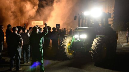 &nbsp; (L'appel au "sursaut collectif" lancé à la filière porc par Stéphane Le Foll n'a pas calmé la colère des éleveurs © MAXPPP)