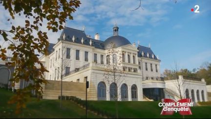 COMPLÉMENT D'ENQUÊTE/FRANCE 2. Château Louveciennes, copie Vaulx-le-Vicomte (COMPLÉMENT D'ENQUÊTE/FRANCE 2)