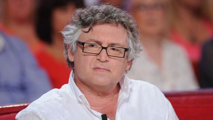 Le philosophe Michel Onfray, le 2 septembre 2015 lors de l'émission "Vivement Dimanche" sur France 2. (PJB / SIPA)