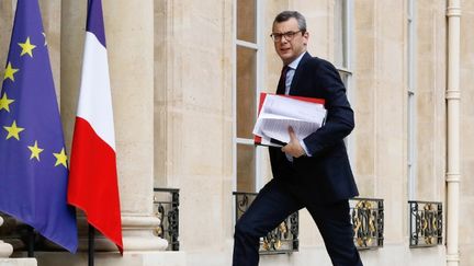 Le secrétaire général de l'Elysée, Alexis Kohler, arrive au palais présidentiel, le 13 juillet 2017 à Paris. (PATRICK KOVARIK / AFP)