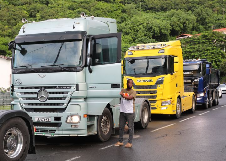 Roland, chauffeur routier, en Martinique, le 24 septembre 2024. (ROBIN PRUDENT / FRANCEINFO)