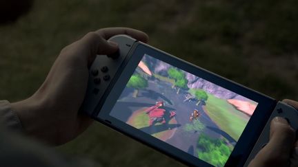 Capture d'écran de la vidéo présentant la Switch, la nouvelle console de jeux de Nintendo, dévoilée le 20 octobre 2016. (NINTENDO)