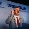 Le candidat de La France insoumise, Jean-Luc Mélenchon,&nbsp;à Paris,&nbsp;dimanche 10 avril 2022. (ANDRE ALVES / HANS LUCAS / AFP)