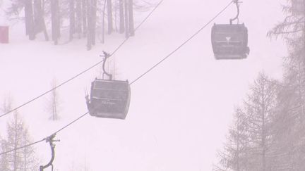 Intempéries : alerte à la neige et au verglas en Savoie