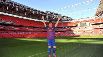 La statue de cire du footballeur argentin Lionel Messi est d&eacute;voil&eacute;e dans le stade de Wembley avant de rejoindre le mus&eacute;e de Madame Tussauds &agrave; Londres (Royaume-Uni), le 19 septembre 2012. (RAY TANG / REX / SIPA)