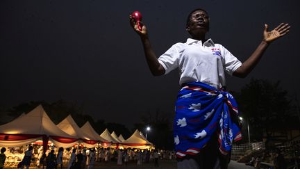 Beaucoup prient à l’église chaque soir et des veilles de prières sont organisées chaque nuit. (FRANCIS KOKOROKO/REUTERS)