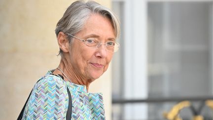 Madame la Première ministre, Elisabeth Borne, nommée à la tête du gouvernement : "C'est quasiment un modèle, on pourrait dire, de la chance donnée à des gens qui partent relativement de bas dans la société, pour aller en haut", estime Jean Viard. (BERTRAND GUAY / AFP)