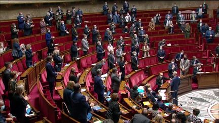 VIDEO. Les députés rendent hommage à Christophe Dominici après l'annonce de la mort de la légende du XV de France