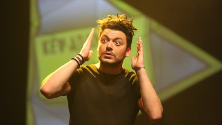 Kev Adams lors de son spectacle "Sois 10 ans"&nbsp; (FRED DOUCHET / MAXPPP)