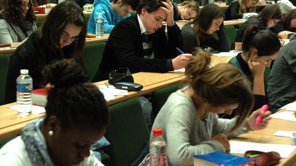 Le texte adopt&eacute; mardi 28 mai par l'Assembl&eacute;e&nbsp;pr&eacute;voit notamment l'enseignement en anglais dans les universit&eacute;s fran&ccedil;aises pour certains cours. (MAXPPP)