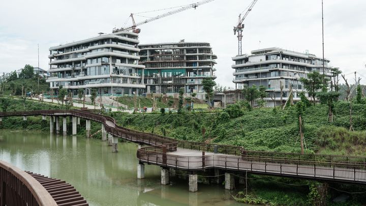 Le chantier de la construction de Nusantara, la future capitale de l'Indonésie, le 12 juillet 2024. (YASUYOSHI CHIBA / AFP)