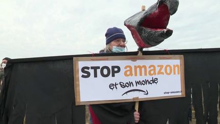 Gard : une mobilisation contre l'installation d'un centre de tri Amazon