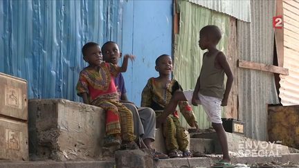 Envoyé spécial. Mayotte : histoire d'une faillite