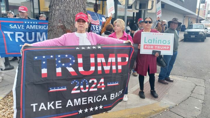 Des supporters de Donald Trump à Eagle Pass, au Texas, le 29 février 2024 (SARAH MANSOURA / RADIO FRANCE)