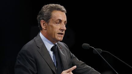 Nicolas Sarkozy prononce un discours lors d'un meeting à Provins (Seine-et-Marne), le 12 septembre 2016. (THOMAS SAMSON / AFP)