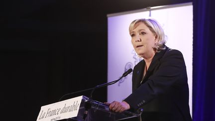 La président du Front national, Marine Le Pen, lors de sa première conférence de presse présidentielle, le 26 janvier à Paris. (JACQUES DEMARTHON / AFP)