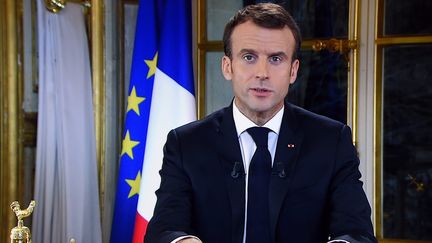 L'exécutif a retenu cinq thèmes, dont la transition écologique, la fiscalité mais aussi l'immigration, pour le futur grand débat national annoncé lundi 10 décembre par Emmanuel Macron&nbsp;lors de son allocution télévisée pour répondre à la crise des "gilets jaunes". (ALEXANDRE MARCHI / MAXPPP)