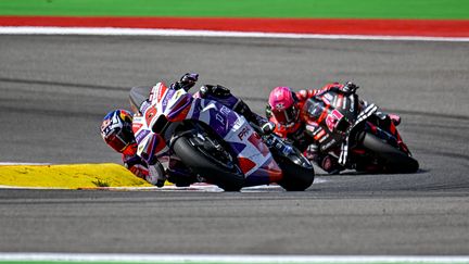 Johann Zarco a dépassé trois concurrents lors du dernier tour du grand prix moto du Portugal (GIGI SOLDANO / STUDIO MILAGRO)