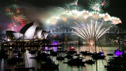 &nbsp; (Feu d'artifice tiré depuis la baie de Sydney © MaxPPP)