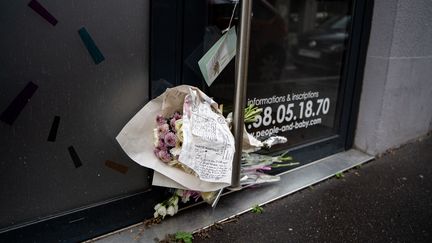 L'entrée de la crèche People and Baby dans le 3e arrondissement de Lyon, où un nourrisson est mort après avoir été empoisonné, le 22 juin 2022. (NICOLAS LIPONNE / HANS LUCAS / AFP)