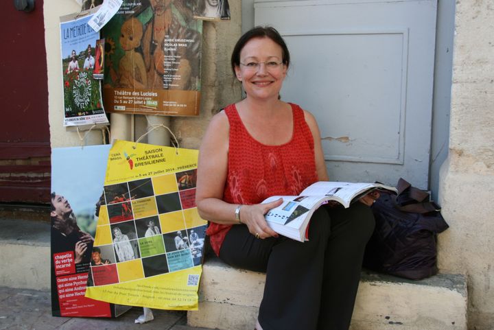  Catherine dans les rues d'Avignon
 (Sophie Jouve)