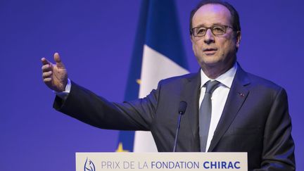 François Hollande a assisté à la remise du prix de la Fondation Chirac au Musée du Quai Branly à Paris (IAN LANGSDON/POOL / EPA/POOL)