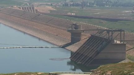 La construction de barrages en amont des fleuves&nbsp;a réduit davantage le débit des cours d’eau en Irak. (FRANCEINFO)