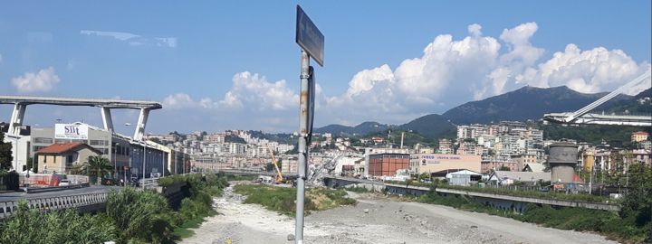 Le pont Morandi de Gênes s'est effondré le 14 septembre 2018. (MATHILDE IMBERTY / FRANCEINFO)