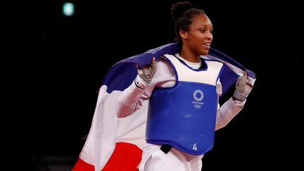 Althéa Laurin n'a que 19 ans aux JO de Tokyo 2020, qu'elle dispute le 27 juillet 2021, où elle remporte sa première médaille olympique, le bronze, en battant l'ivoirienne Aminata Charlène Traoré. (JOSE MENDEZ (ES-ES) / EFE / MAXPPP)