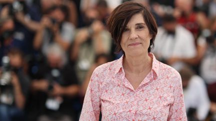 La réalisatrice Catherine Corsini lors de la présentation de "La fracture" au Festivel de Cannes le 10 juillet 2021 (VALERY HACHE / AFP)