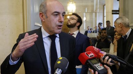 Olivier Marleix, président du groupe LR à l'Assemblée, après les travaux de la commission mixte paritaire, mercredi 15 mars 2023. (LUDOVIC MARIN / AFP)