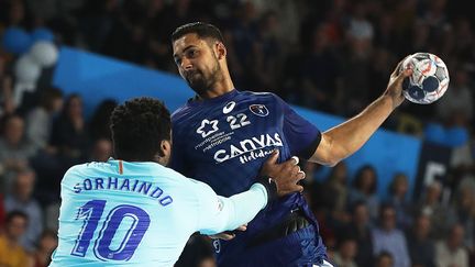 Melvyn Richardson lors d'un match face à Barcelone, en mars 2018.&nbsp; (GUILLAUME HORCAJUELO / EPA)