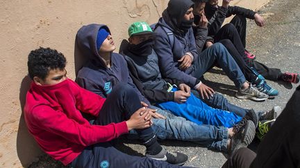 Pour les migrants venus d'Afrique subsaharienne ou du Maghreb, adultes et mineurs, qui veulent coûte que coûte gagner «l'eldorado européen» en traversant la Méditerranée, Ceuta est l'ultime étape.
 (Fadel SENNA / AFP)