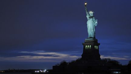 La statue de la liberté à New York, le 17 octobre 2015. (JEAN ISENMANN / ONLY WORLD / AFP)