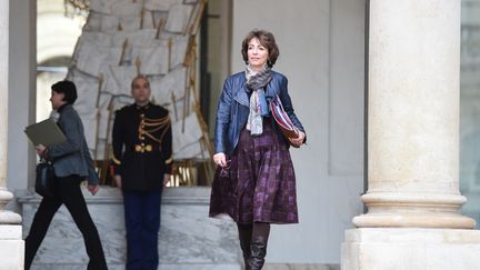 La ministre de la Santé, Marisol Touraine, sort de l'Elysée, mercredi 16 décembre 2015.&nbsp; (STEPHANE DE SAKUTIN / AFP)