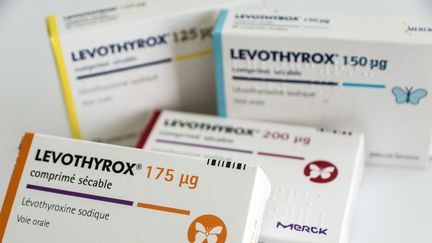 Des boîtes de Levothyrox, le 22 octobre 2017, à Lyon. (NICOLAS LIPONNE / NURPHOTO / AFP)