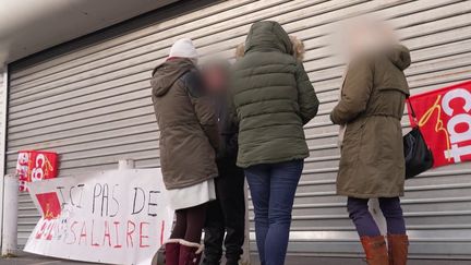 À Montmirail (Marne), cinq employés d’un Leader Price n’ont pas touché leur salaire depuis trois mois. Le magasin, repris par une nouvelle gérante l’été dernier, est laissé à l’abandon par cette dernière.