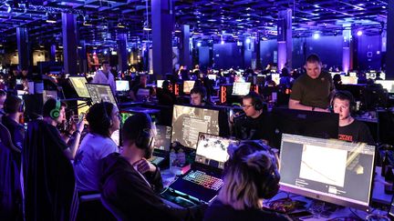 franceinfo junior. C'est quoi l'esport ?