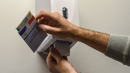 Municipales : des précautions dans les bureaux de votes pour lutter contre l'épidémie de Covid-19