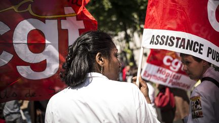 &nbsp; (Paris, 15 mai 2014. Manifestation contre le gel des salaires dans la fonction publique © Maxppp)