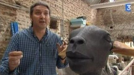 &quot;L&#039;insurrection des ânes&quot; du sculpteur Loïc Bodin
 (Culturebox)