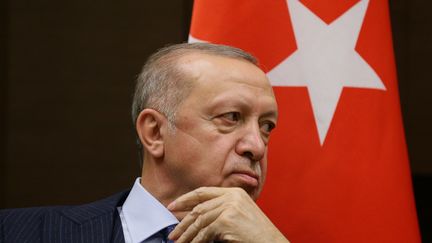 Le président turc,&nbsp;Recep Tayyip Erdogan, en septembre 2021. (VLADIMIR SMIRNOV/ SPUTNIK / KREMLIN POOL / SPUTNIK POOL)