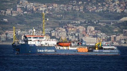 Le navire humanitaire "Sea-Watch 3", à Messine, en Italie, le 28 février 2020. (GABRIELE MARICCHIOLO / NURPHOTO)